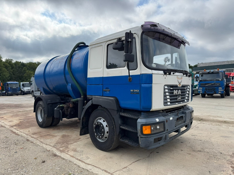 MAN 19.343 (12.000L / MANUAL GEARBOX / EURO 2 / PERFECT) - Vakuumski tovornjak: slika 3 MAN 19.343 (12.000L / MANUAL GEARBOX / EURO 2 / PERFECT) - Vakuumski tovornjak: slika 3
