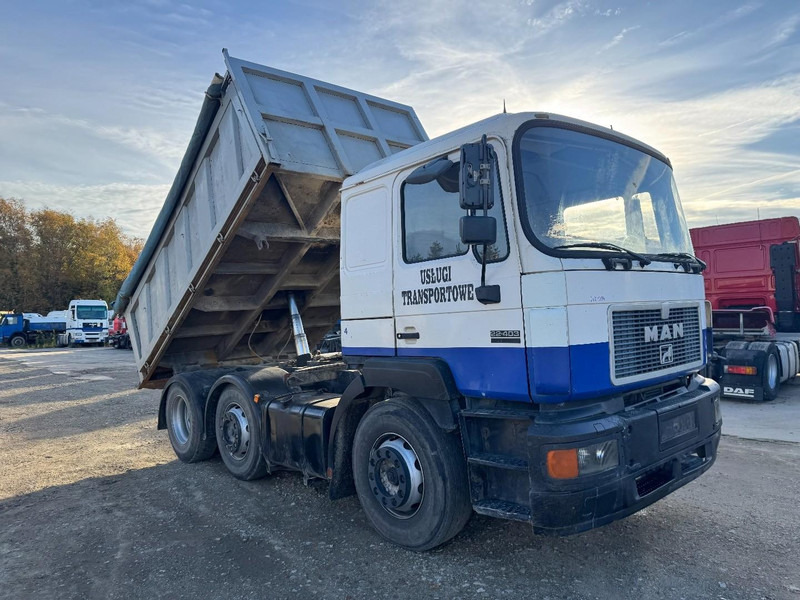 MAN 22.403 (MANUAL GEARBOX / 6 CYLINDER / 8 TIRES / 6X2) - Tovornjak prekucnik: slika 3 MAN 22.403 (MANUAL GEARBOX / 6 CYLINDER / 8 TIRES / 6X2) - Tovornjak prekucnik: slika 3