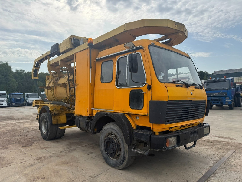Mercedes-Benz SK 1617 (GRAND PONT / LAMES / 10.000L / 6 CYLINDRE / POMPE MANUELLE) - Vakuumski tovornjak: slika 3 Mercedes-Benz SK 1617 (GRAND PONT / LAMES / 10.000L / 6 CYLINDRE / POMPE MANUELLE) - Vakuumski tovornjak: slika 3