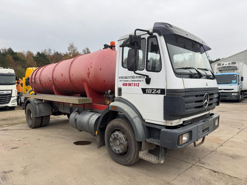 Mercedes-Benz SK 1824 (10.000 L / GRAND PONT / LAMES / V6 MOTEUR / PARFAIT ETAT) - Vakuumski tovornjak: slika 3 Mercedes-Benz SK 1824 (10.000 L / GRAND PONT / LAMES / V6 MOTEUR / PARFAIT ETAT) - Vakuumski tovornjak: slika 3