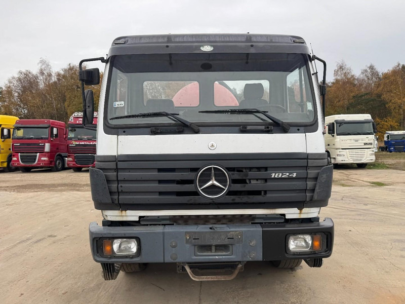 Mercedes-Benz SK 1824 (10.000 L / GRAND PONT / LAMES / V6 MOTEUR / PARFAIT ETAT) - Vakuumski tovornjak: slika 2 Mercedes-Benz SK 1824 (10.000 L / GRAND PONT / LAMES / V6 MOTEUR / PARFAIT ETAT) - Vakuumski tovornjak: slika 2