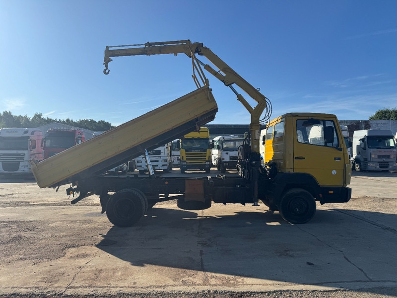 Mercedes-Benz SK 914 (STEEL SUSPENSION / HIAB CRANE / 6 CYLINDER WITH MANUAL PUMP / PERFECT GERMAN TRUCK !!!) - Tovornjak prekucnik, Tovornjak z dvigalom: slika 4 Mercedes-Benz SK 914 (STEEL SUSPENSION / HIAB CRANE / 6 CYLINDER WITH MANUAL PUMP / PERFECT GERMAN TRUCK !!!) - Tovornjak prekucnik, Tovornjak z dvigalom: slika 4