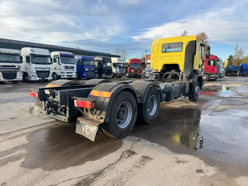 Renault Kerax 420 (GRAND PONT / SUSPENSION LAMES / BOITE MANUELLE / PARFAIT ETAT !!!) - Tovornjak-šasija: slika 5 Renault Kerax 420 (GRAND PONT / SUSPENSION LAMES / BOITE MANUELLE / PARFAIT ETAT !!!) - Tovornjak-šasija: slika 5