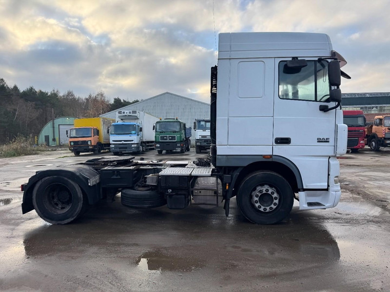 DAF 105 XF 460 Space Cab (MANUAL GEARBOX / BOITE MANUELLE / PERFECT CONDITION) - Vlačilec: slika 4 DAF 105 XF 460 Space Cab (MANUAL GEARBOX / BOITE MANUELLE / PERFECT CONDITION) - Vlačilec: slika 4