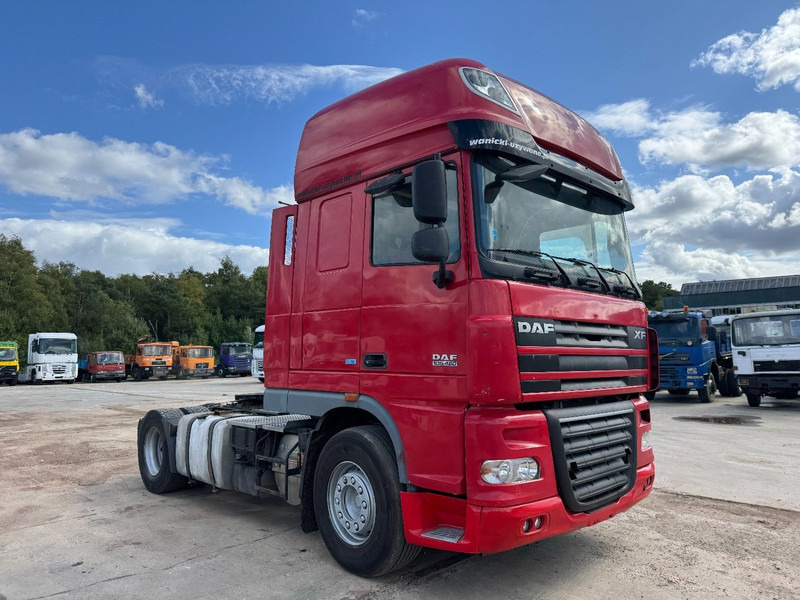 DAF 105 XF 460 Super Space Cab (MANUAL GEARBOX / BOITE MANUELLE / PERFECT / 2013) - Vlačilec: slika 3 DAF 105 XF 460 Super Space Cab (MANUAL GEARBOX / BOITE MANUELLE / PERFECT / 2013) - Vlačilec: slika 3