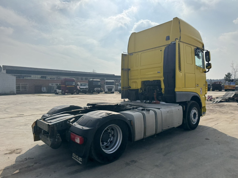DAF 106 XF 460 Super Space Cab (MANUAL GEARBOX / BOITE MANUELLE / EURO 6) - Vlačilec: slika 5 DAF 106 XF 460 Super Space Cab (MANUAL GEARBOX / BOITE MANUELLE / EURO 6) - Vlačilec: slika 5