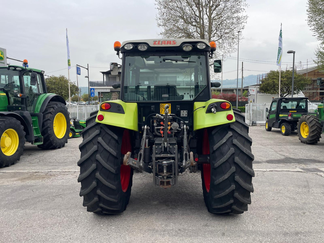 CLAAS AXOS 340 - Traktor: slika 4 CLAAS AXOS 340 - Traktor: slika 4