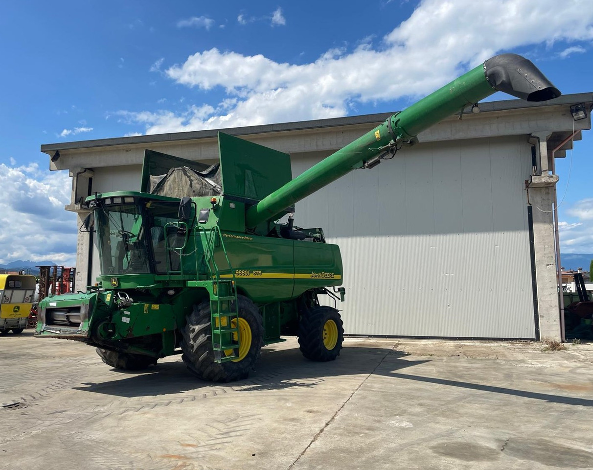 JOHN DEERE MIETITREBBIA STS 9880 - Kombajn harvester: slika 2 JOHN DEERE MIETITREBBIA STS 9880 - Kombajn harvester: slika 2