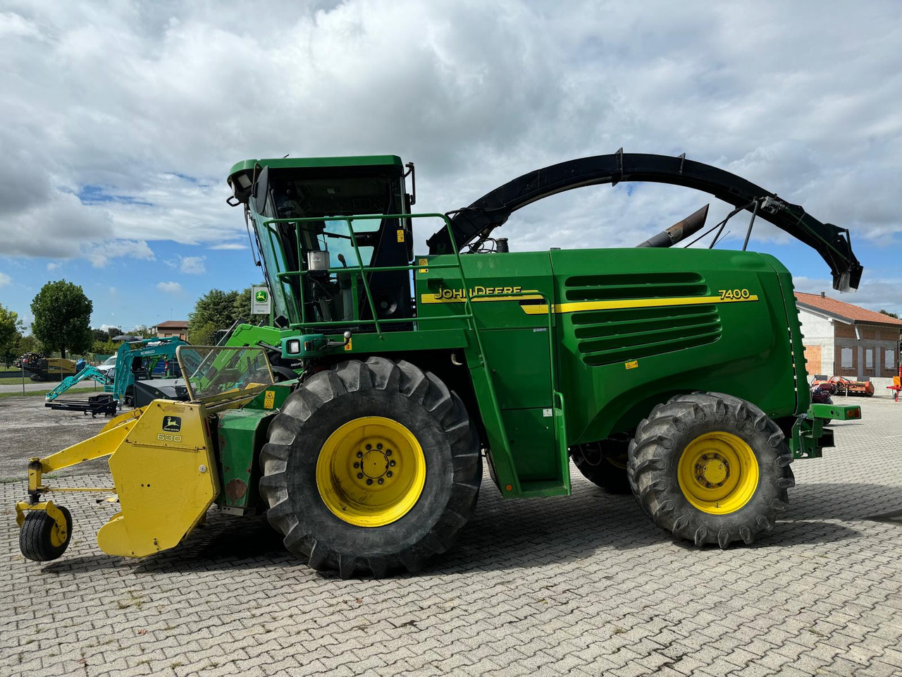 JOHN DEERE TRINCIA 7400 - Kombajn za krmo: slika 4 JOHN DEERE TRINCIA 7400 - Kombajn za krmo: slika 4