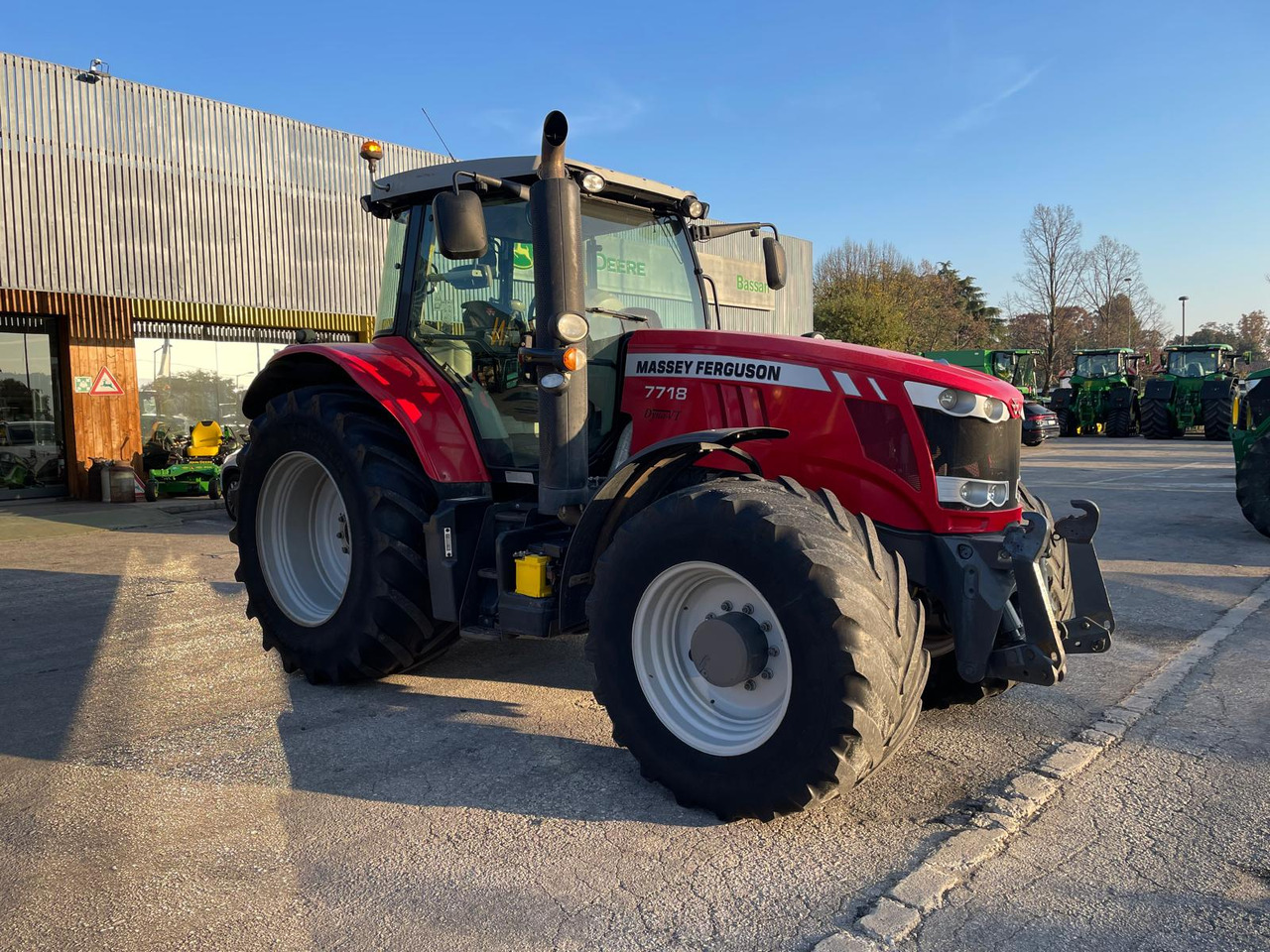 MASSEY FERGUSON 7718 DYNA-VT - Traktor: slika 2 MASSEY FERGUSON 7718 DYNA-VT - Traktor: slika 2