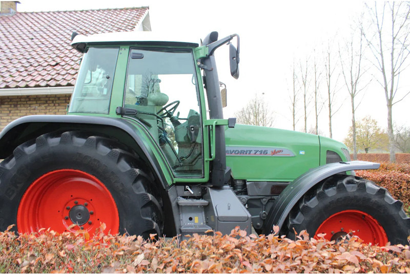 Fendt FAVORIT 716 VARIO Favorit 716 vario - Traktor: slika 2 Fendt FAVORIT 716 VARIO Favorit 716 vario - Traktor: slika 2