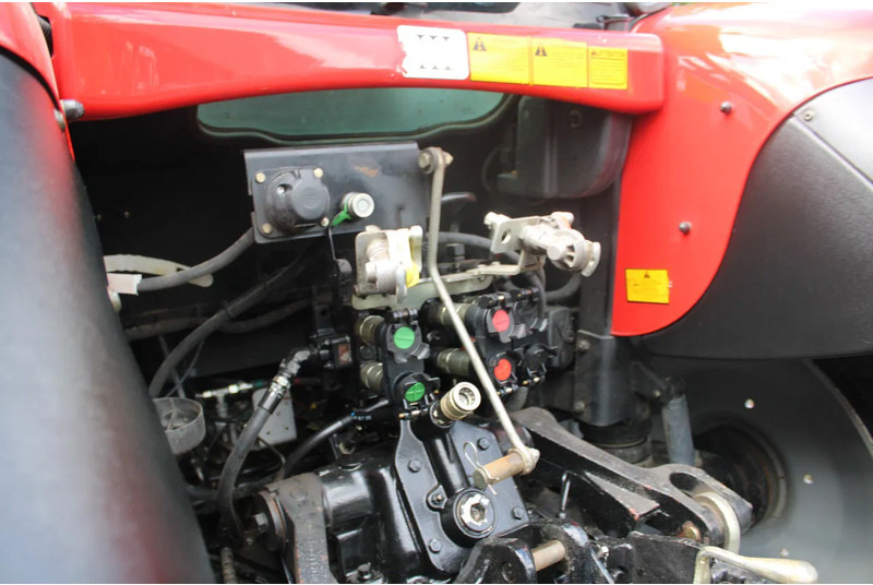 Massey Ferguson 6475 dyna 6 geveerde vooras en luchtinstallatie - Traktor: slika 5 Massey Ferguson 6475 dyna 6 geveerde vooras en luchtinstallatie - Traktor: slika 5