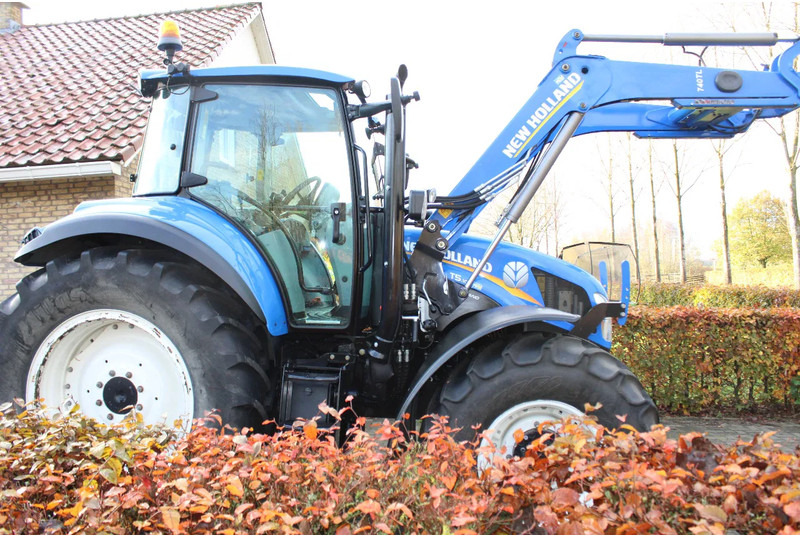 New Holland T5.105 Met voorlader - Traktor: slika 2 New Holland T5.105 Met voorlader - Traktor: slika 2