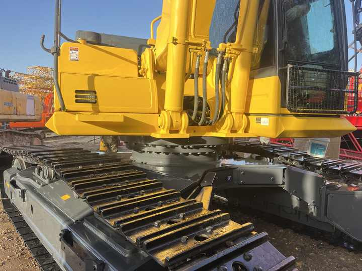 45-ton Second-hand Komatsu PC450-8 Hydraulic Crawler Excavator on Sale. Used Komatsu 450-8 in Excellent Condition Hot Sale - Bager goseničar: slika 5 45-ton Second-hand Komatsu PC450-8 Hydraulic Crawler Excavator on Sale. Used Komatsu 450-8 in Excellent Condition Hot Sale - Bager goseničar: slika 5