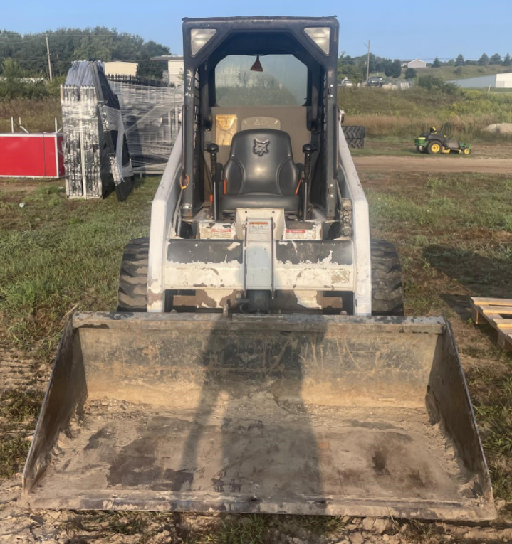 BOBCAT S130 - Mini nakladalec: slika 2 BOBCAT S130 - Mini nakladalec: slika 2