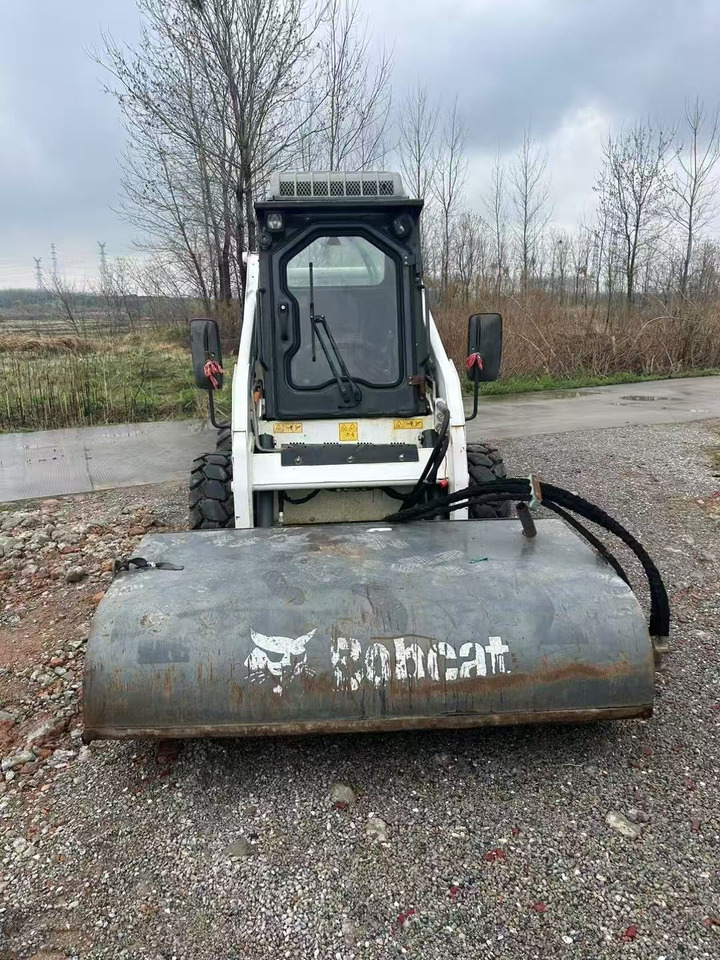 BOBCAT S18 - Mini nakladalec: slika 4 BOBCAT S18 - Mini nakladalec: slika 4