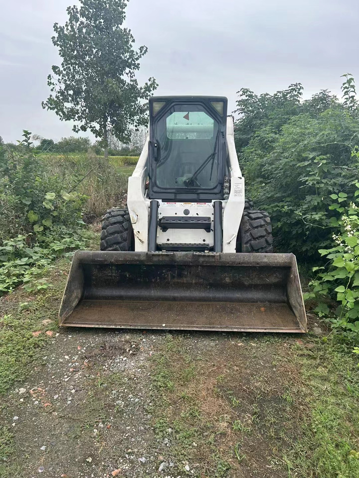 BOBCAT S300 - Mini nakladalec: slika 2 BOBCAT S300 - Mini nakladalec: slika 2