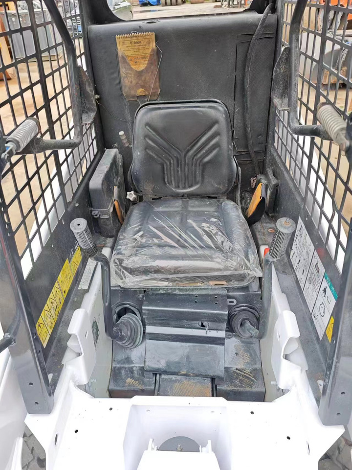 BOBCAT S70 - Mini nakladalec: slika 5 BOBCAT S70 - Mini nakladalec: slika 5