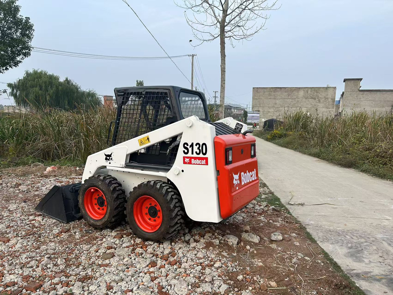 BOBCAT s130 - Mini nakladalec: slika 4 BOBCAT s130 - Mini nakladalec: slika 4
