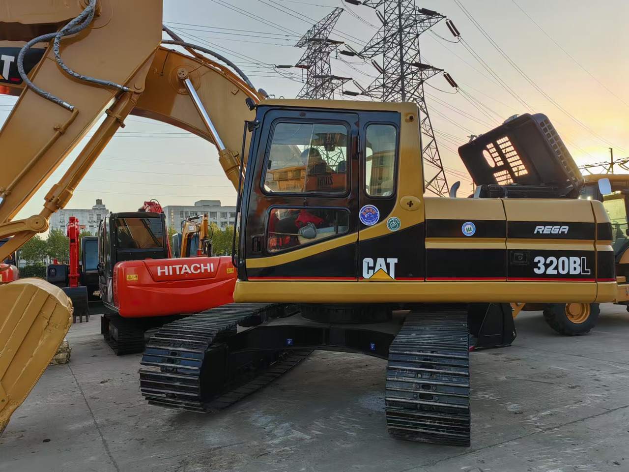 CATERPILLAR 320b - Bager goseničar: slika 2 CATERPILLAR 320b - Bager goseničar: slika 2