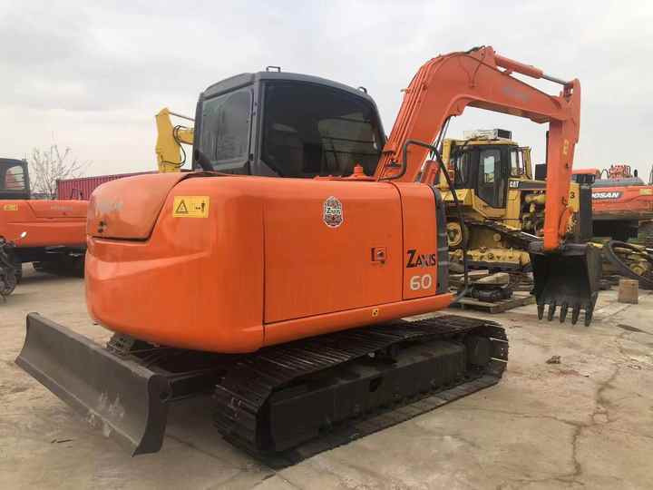 Cheap Price Hitachi ZX60 Used Excavator for Sale Used 6 Tons Hitachi Mini Excavator with Good Performance - Mini bager: slika 4 Cheap Price Hitachi ZX60 Used Excavator for Sale Used 6 Tons Hitachi Mini Excavator with Good Performance - Mini bager: slika 4