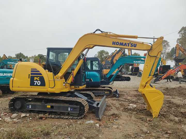 Cheap Used Komatsu PC70-8 Crawler Excavator with High Efficiency Used Heavy Machinery Komatsu PC70-8 Digger Cheap for Sale - Bager goseničar: slika 5 Cheap Used Komatsu PC70-8 Crawler Excavator with High Efficiency Used Heavy Machinery Komatsu PC70-8 Digger Cheap for Sale - Bager goseničar: slika 5