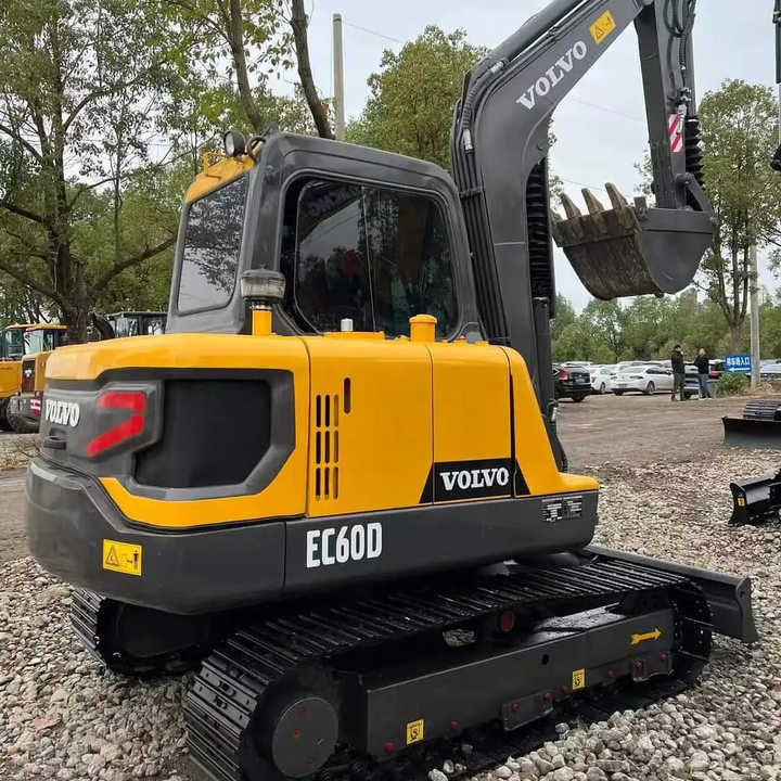 China Brand Used Volvo EC60D Mini Excavator 6ton Crawler Earth Digger Machine for Sale - Mini bager: slika 1 China Brand Used Volvo EC60D Mini Excavator 6ton Crawler Earth Digger Machine for Sale - Mini bager: slika 1