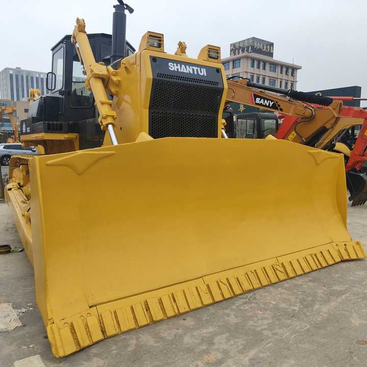 China Famous Brand Shantui Used Sahntui Sd32 Crawler Bulldozer Superior Performance Strong Power Low Price for Sale - Buldožer: slika 3 China Famous Brand Shantui Used Sahntui Sd32 Crawler Bulldozer Superior Performance Strong Power Low Price for Sale - Buldožer: slika 3