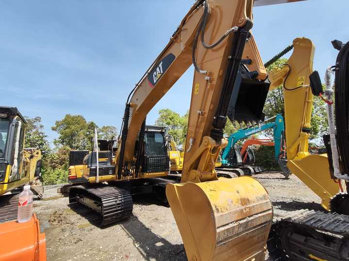 Durable Second Hand Machine Original Used Caterpillar Excavator CAT 330D2 USED 329D2 320D2 325D 315D Excavator - Bager goseničar: slika 4 Durable Second Hand Machine Original Used Caterpillar Excavator CAT 330D2 USED 329D2 320D2 325D 315D Excavator - Bager goseničar: slika 4