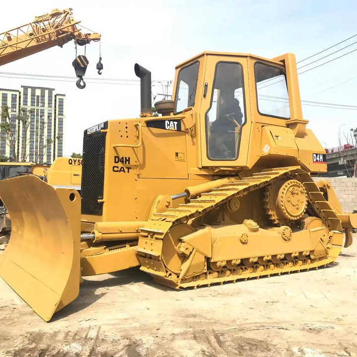 Good Condition D4H Bulldozer New Crawler Bulldozer with Parts Price Bulldozers - Buldožer: slika 1 Good Condition D4H Bulldozer New Crawler Bulldozer with Parts Price Bulldozers - Buldožer: slika 1