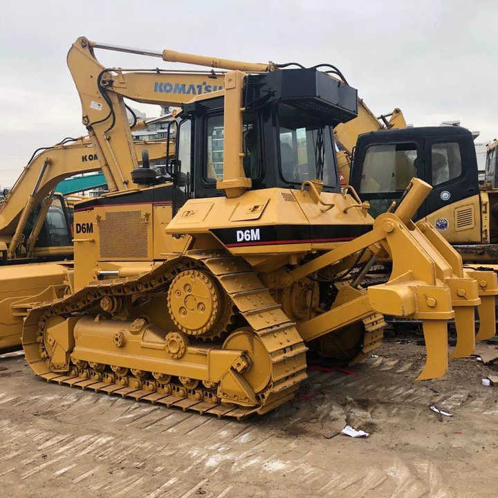 Good Condition D6m Mini Bulldozer New Crawler Bulldozer with Parts Price Bulldozers - Buldožer: slika 3 Good Condition D6m Mini Bulldozer New Crawler Bulldozer with Parts Price Bulldozers - Buldožer: slika 3
