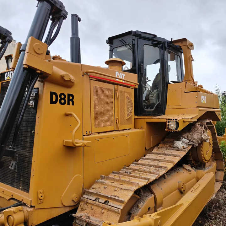 Good Condition D8r Mini Bulldozer New Crawler Bulldozer with Parts Price Bulldozers - Buldožer: slika 1 Good Condition D8r Mini Bulldozer New Crawler Bulldozer with Parts Price Bulldozers - Buldožer: slika 1