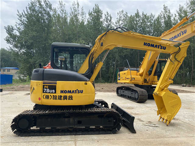 High Quality Used Crawler Excavator komatsu Pc78 Pc128 Pc138 Pc200-8 Pc220-8 Pc240-8 Excavator - Bager goseničar: slika 3 High Quality Used Crawler Excavator komatsu Pc78 Pc128 Pc138 Pc200-8 Pc220-8 Pc240-8 Excavator - Bager goseničar: slika 3