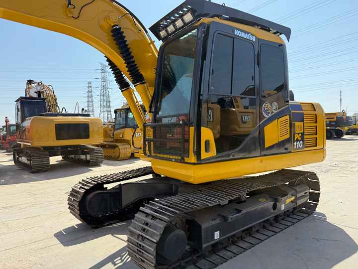 Low Shipping Mini Used Excavator Construction Machine Used komatsu Pc110 - Bager goseničar: slika 4 Low Shipping Mini Used Excavator Construction Machine Used komatsu Pc110 - Bager goseničar: slika 4