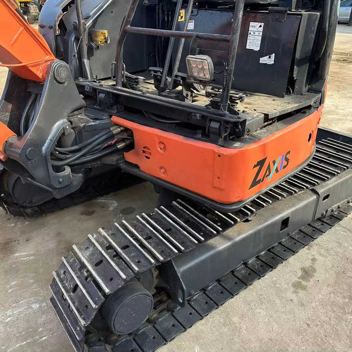 Mini 3-Ton Excavator used Hitachi ZX30 excavator with Excellent Performance and Low Price for sale! - Mini bager: slika 1 Mini 3-Ton Excavator used Hitachi ZX30 excavator with Excellent Performance and Low Price for sale! - Mini bager: slika 1