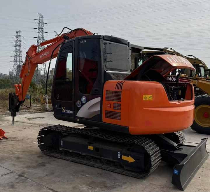 Original Japan Hitachi ZX60 Excavator Hitachi Excavator in Low Price for Hot Sale - Bager goseničar: slika 3 Original Japan Hitachi ZX60 Excavator Hitachi Excavator in Low Price for Hot Sale - Bager goseničar: slika 3