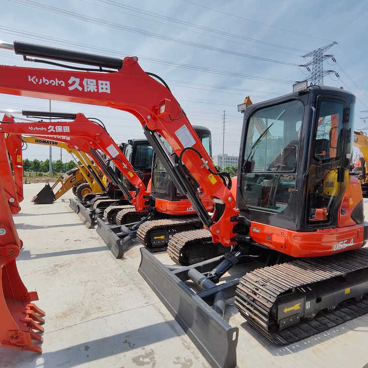 Perfect Condition Kubota U55-4 Japan Brand Mini Excavator with Pusher for Sale 90% Brand New Mini Kubota U25 35 55 5tons - Bager: slika 1 Perfect Condition Kubota U55-4 Japan Brand Mini Excavator with Pusher for Sale 90% Brand New Mini Kubota U25 35 55 5tons - Bager: slika 1