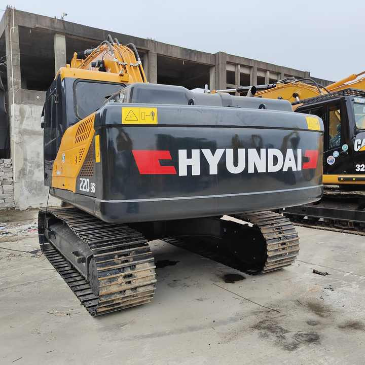 South Korea Low Price Hyundai 220lc-9s Excavator Hyundai 22ton Excavator Hot Sale - Bager goseničar: slika 4 South Korea Low Price Hyundai 220lc-9s Excavator Hyundai 22ton Excavator Hot Sale - Bager goseničar: slika 4
