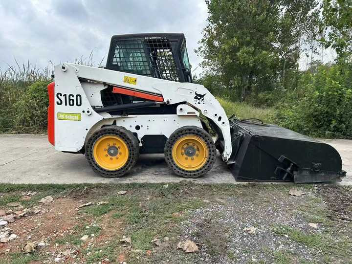 USED BOBCAT S160 Skid-steer Loader with Very Good Performance Is for Sale at a Low Price. - Mini nakladalec: slika 3 USED BOBCAT S160 Skid-steer Loader with Very Good Performance Is for Sale at a Low Price. - Mini nakladalec: slika 3