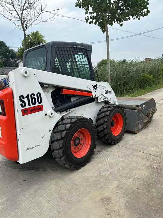 Used Bob Cat Bob Cat S160 Used Mini Skid Steer Wheel Loader Multifunctional Track Loaders Bobcat S160 2.7 Ton - Mini nakladalec: slika 4 Used Bob Cat Bob Cat S160 Used Mini Skid Steer Wheel Loader Multifunctional Track Loaders Bobcat S160 2.7 Ton - Mini nakladalec: slika 4