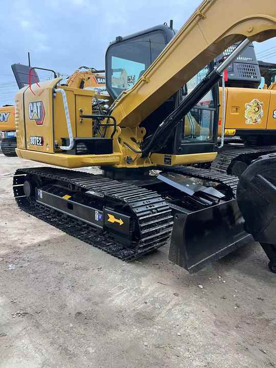 Used Caterpillar CAT 307E2 Crawler Mini Hydraulic Digger Second Hand Cat 307E2 Excavator - Bager: slika 5 Used Caterpillar CAT 307E2 Crawler Mini Hydraulic Digger Second Hand Cat 307E2 Excavator - Bager: slika 5