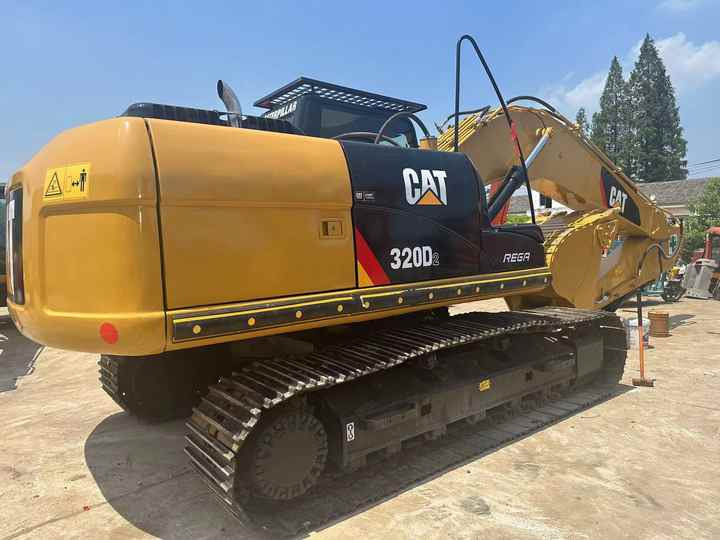 Used Caterpillar Excavators 320D Good Condition Used Excavators for Sale Second Hand Machine CAT Caterpillar 320D Excavadoras - Bager: slika 2 Used Caterpillar Excavators 320D Good Condition Used Excavators for Sale Second Hand Machine CAT Caterpillar 320D Excavadoras - Bager: slika 2