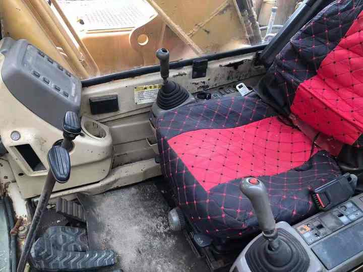 Used Digger CAT 320BL Construction Machinery Construction Digger Used CAT 320BL Cheap Excavator - Bager goseničar: slika 4 Used Digger CAT 320BL Construction Machinery Construction Digger Used CAT 320BL Cheap Excavator - Bager goseničar: slika 4