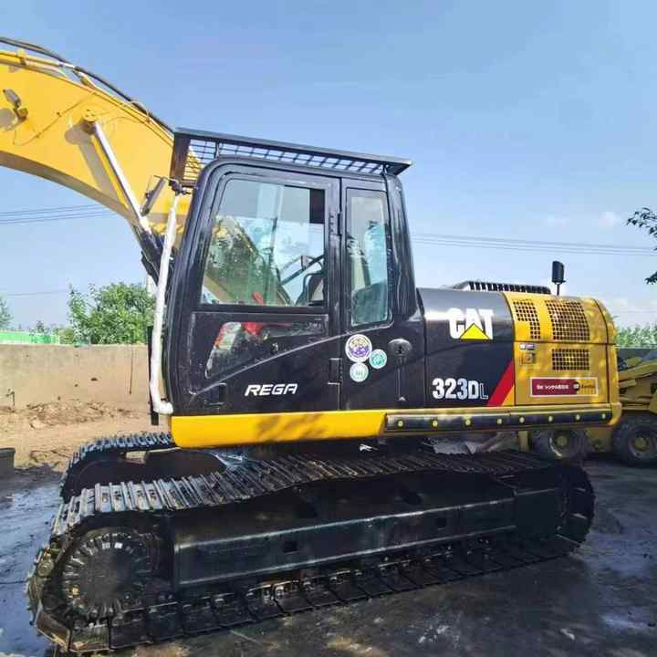 Used Digger CAT 323DL Construction Machinery Construction Digger Used CAT 323DL Cheap Excavator - Bager goseničar: slika 1 Used Digger CAT 323DL Construction Machinery Construction Digger Used CAT 323DL Cheap Excavator - Bager goseničar: slika 1