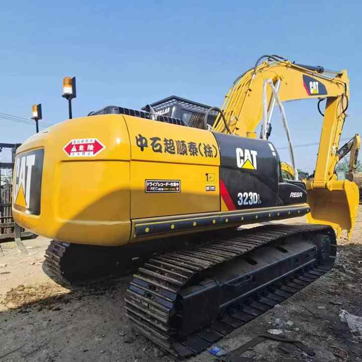 Used Digger CAT 323DL Construction Machinery Construction Digger Used CAT 323DL Cheap Excavator - Bager goseničar: slika 4 Used Digger CAT 323DL Construction Machinery Construction Digger Used CAT 323DL Cheap Excavator - Bager goseničar: slika 4