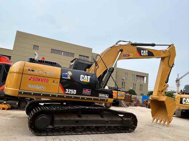 Used Digger CAT 325D Construction Machinery Construction Digger Used CAT 325D Cheap Excavator - Bager goseničar: slika 4 Used Digger CAT 325D Construction Machinery Construction Digger Used CAT 325D Cheap Excavator - Bager goseničar: slika 4