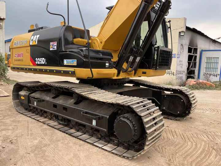 Used Digger CAT 325DL Construction Machinery Construction Digger Used CAT 325DL Cheap Excavator - Bager goseničar: slika 4 Used Digger CAT 325DL Construction Machinery Construction Digger Used CAT 325DL Cheap Excavator - Bager goseničar: slika 4