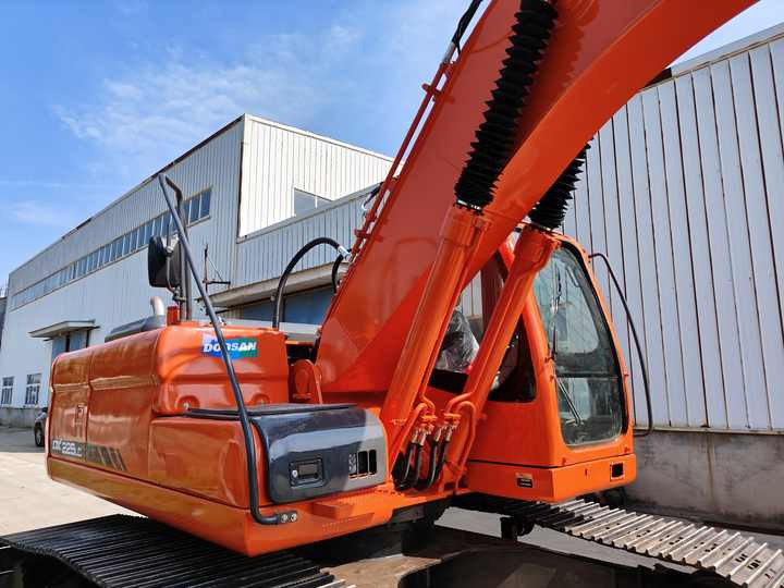 Used Doosan 225LC Excavator | Low Hours | Heavy-Duty Performance | Global Shipping - Bager: slika 3 Used Doosan 225LC Excavator | Low Hours | Heavy-Duty Performance | Global Shipping - Bager: slika 3