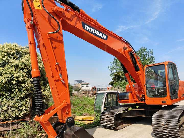 Used Doosan 225LC Excavator | Low Hours | Heavy-Duty Performance | Global Shipping - Bager: slika 4 Used Doosan 225LC Excavator | Low Hours | Heavy-Duty Performance | Global Shipping - Bager: slika 4