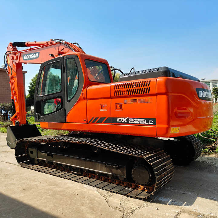 Used Doosan 225LC Excavator | Low Hours | Heavy-Duty Performance | Global Shipping - Bager: slika 1 Used Doosan 225LC Excavator | Low Hours | Heavy-Duty Performance | Global Shipping - Bager: slika 1
